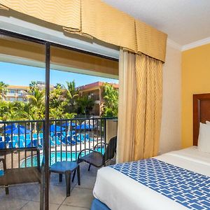 King Suite Pool View